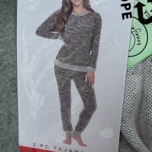 Honeydew Womens Camo Pajama Set Medium Gray 2-Piece a1540